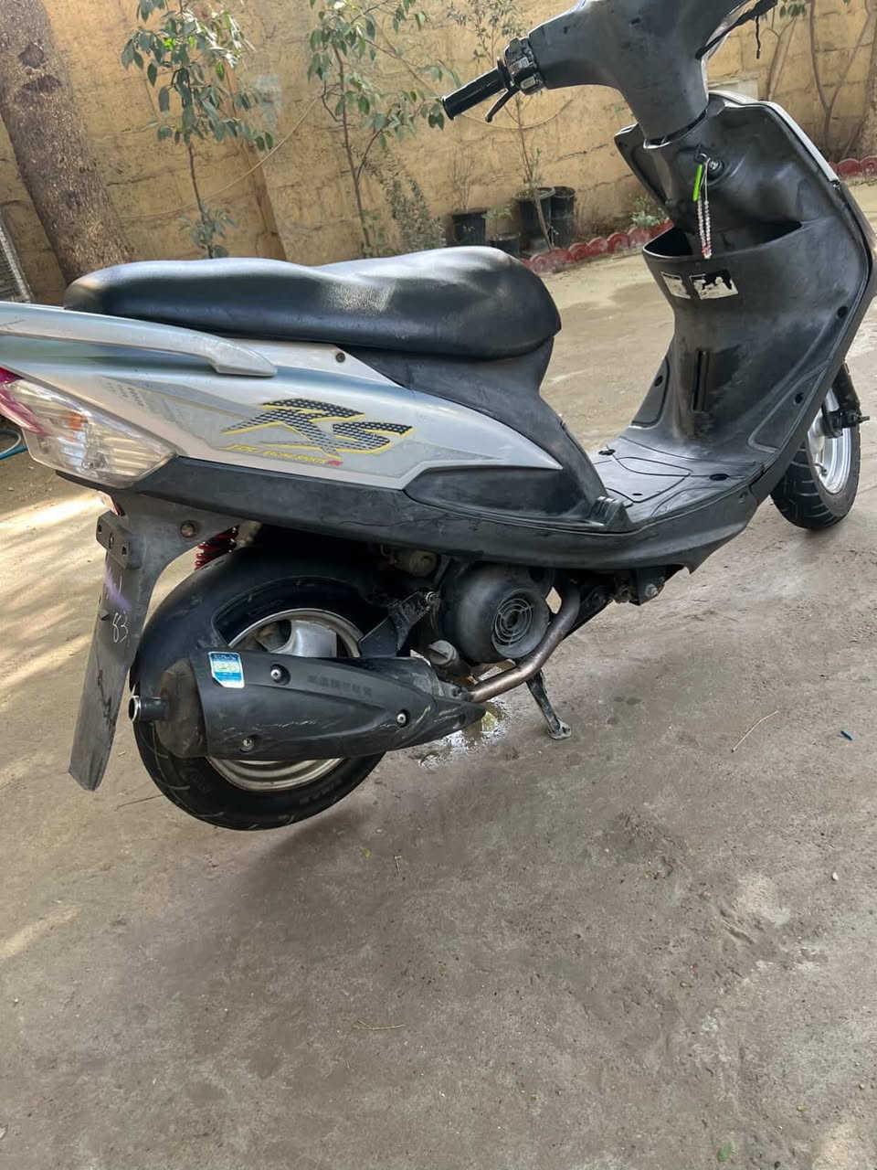 السلام عليكم دراجة ماكس نضيفه دراجه كامله واكفله كفاله ماعده البجم الامامي تجاري ومختم دراجه نصيفه مابيهه نقص نقصهه فقط البرغي مال كور طاك السعر750وبعد مجال
بغداد الامين الثانيه شارع النواب ***********
