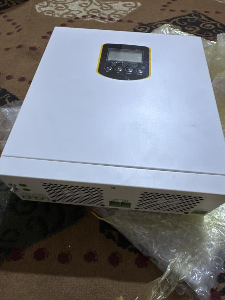 السلام عليكم انفيرتر ثلاثه كيلو ونص للبيع السعر 300 سبب البيع اريد اكبر منضومتي للتواصل ***********
