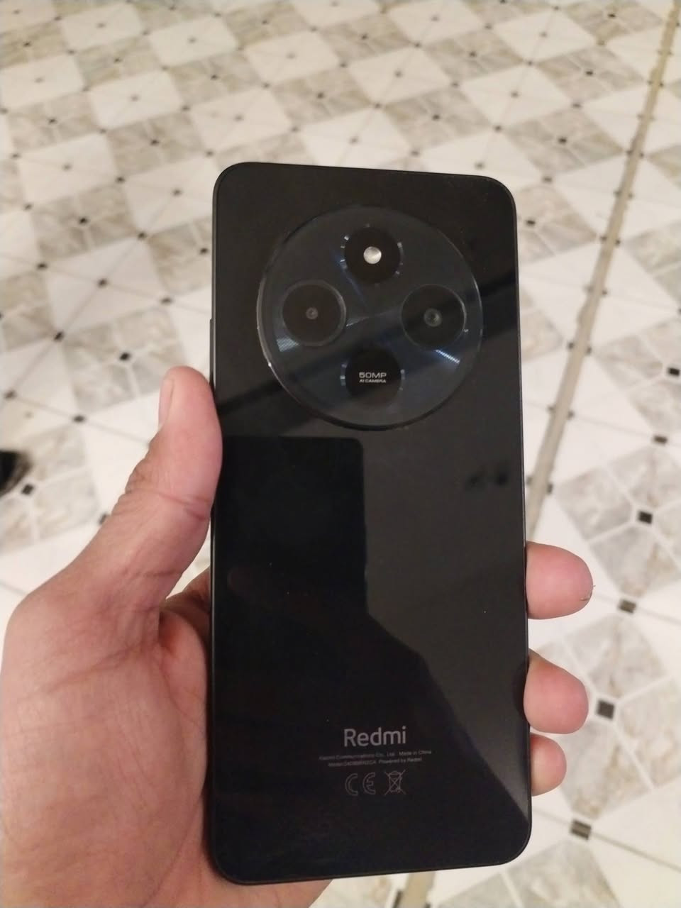 سلام عليكم جهاز جديد مستخدم شهر فقط قراضه كامله ذاكره 128 //// *********** مكلف بنشر هاذ رقم الولد
