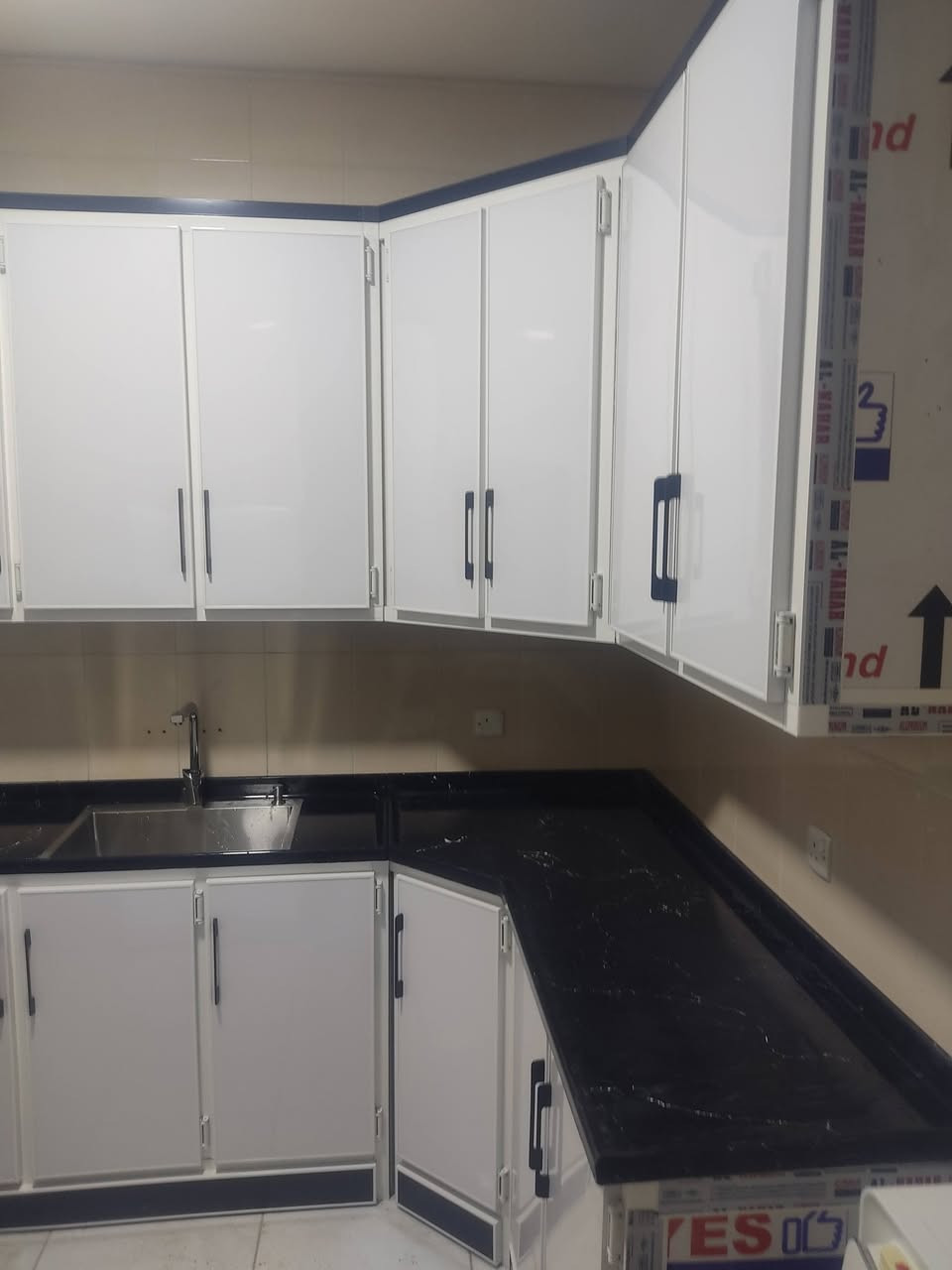 تم و على بركة الله تثبيت مطبخ الاخ ابو مصطفى      .

من انتاج معمل ابو سجاد للالمنيوم.💚💙💙

شايفين كل الخير ان شاء الله ⚡⚡🤍🤍💙💙

انتاج راقي🌷 و مـمـيـز من  معمل ابو سجاد للالمنيوم للمطابخ التركية ولعمل الابواب والشبابيك.
   يوفر لكم اجمل الموديلات و احدث 🌷 الانواع🌷 شي مميز و راقي من احدث الجوده 🌷
 👑يوجد لديناجميع الالوان و .الموديلات و النوعيات والمرمر  ونقشات cnc والسلة العمودية.  

العنوان ، الناصرية. منطقة المنصورية . مقابل مدرسة الخرطوم.

للحجز والاستفسار الاتصال او المراسلة على الواتساب
*********** ابو سجاد
