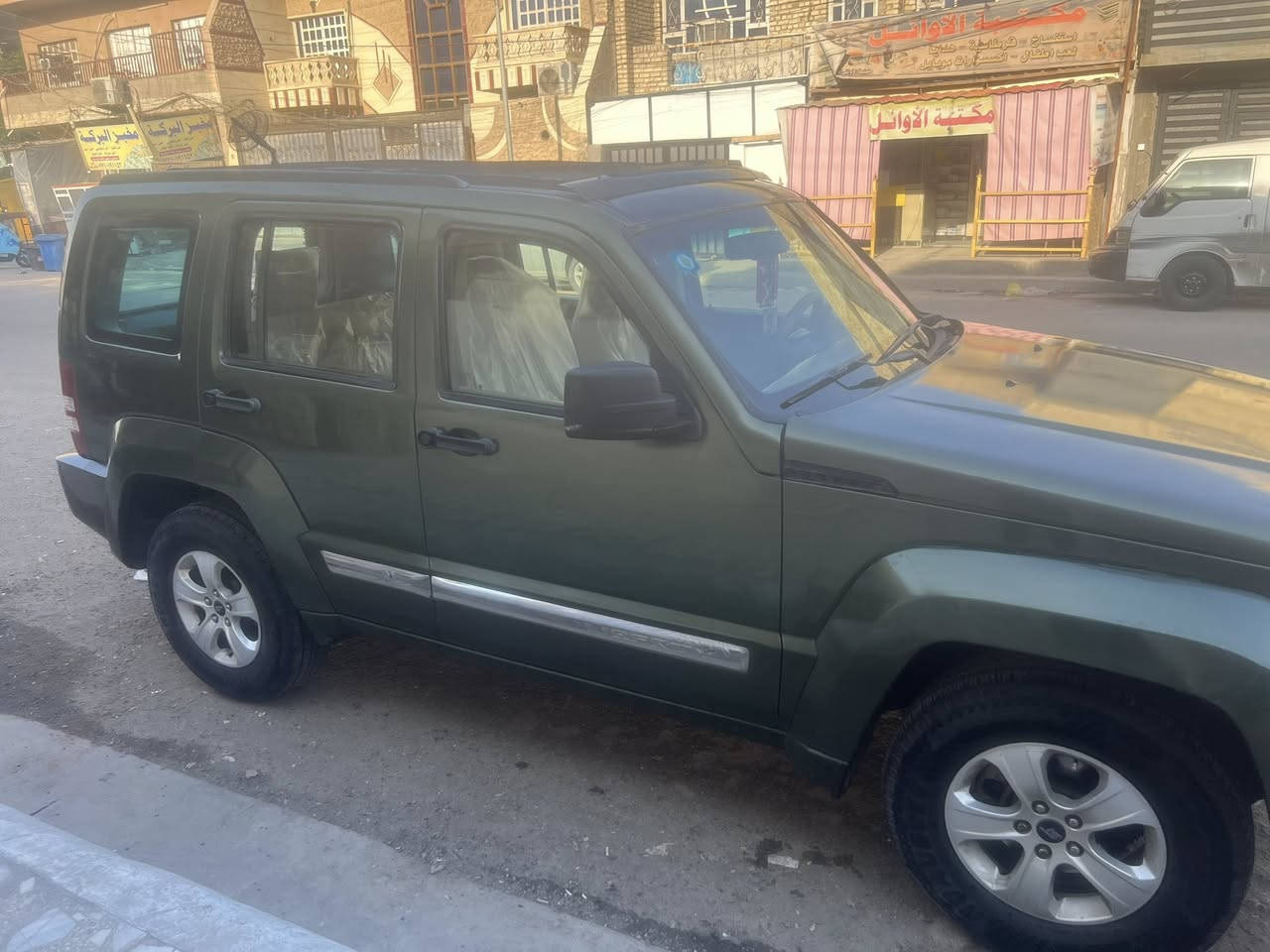 السلام عليكم جيب ليبرتي ٢٠٠٨ مكينة ٦ بلادي مكفولة تبريد كهربائيات + السيارة مصبوغة عام، بغداد ب اسمي تحويل مباشر السعر ٨٠ ورقة 
العنوان : بغداد الحبيبية
رقم التلفون : ***********
