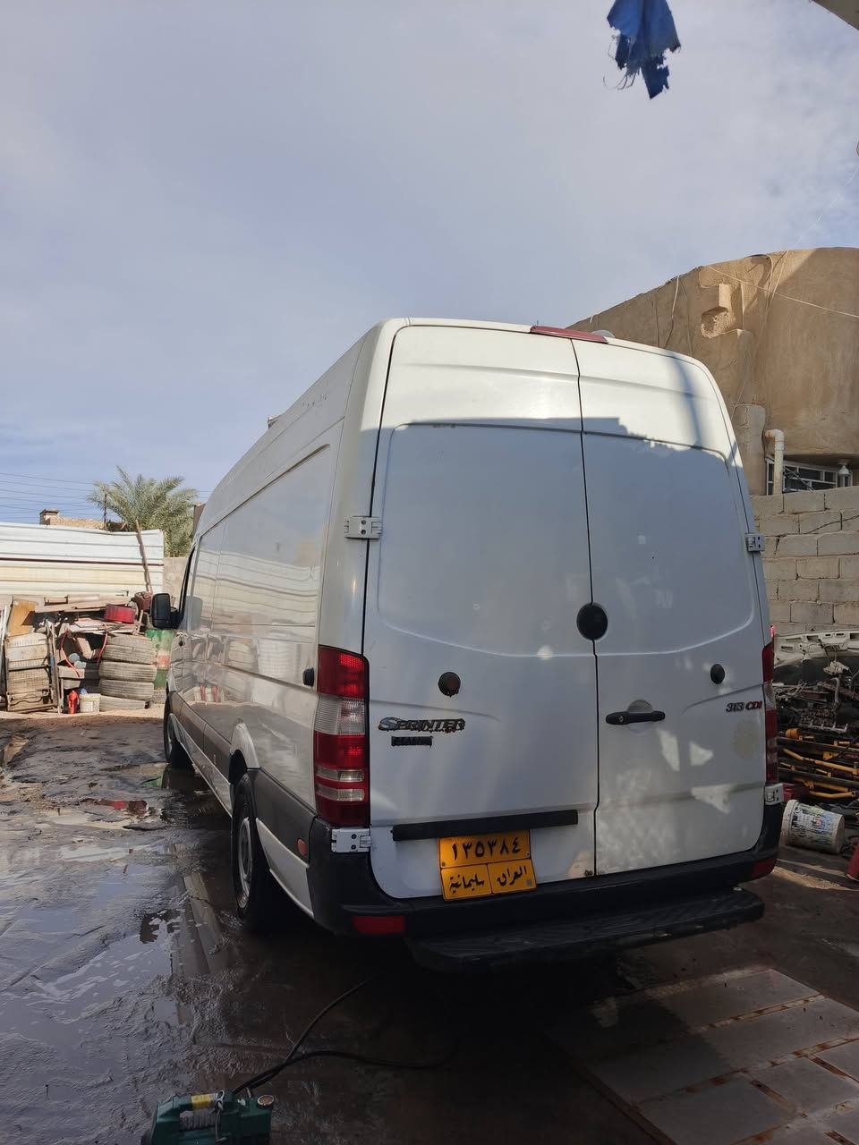 سلام عليكم مارسيدس سبرنتر للبيع موديل2012 رقم سليمانية سياره جديده السعر 190 ***********
