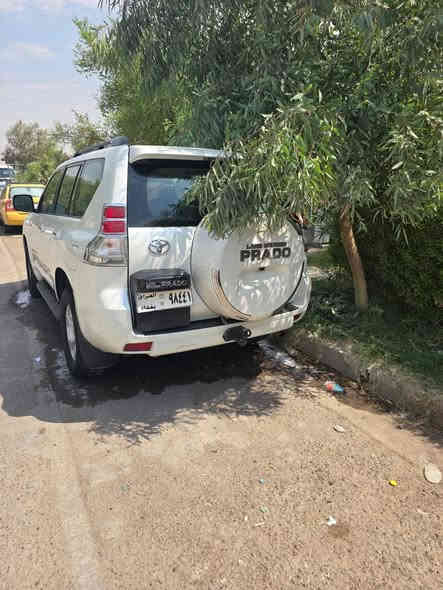 السلام عليكم من رخصه الأدمن المحترم برادو 2012 رقم بغداد الصدامي باسمي مكينه 6 سلندر وكير مكفولات عداد المسافه. السياره بلاديه جاهزه بدون اي نقص السعر 270 وبيها مجال قليل مكان السياره بغداد الجديده الغدير السونار مرفق مع الصور 
رقم الهاتف ***********
