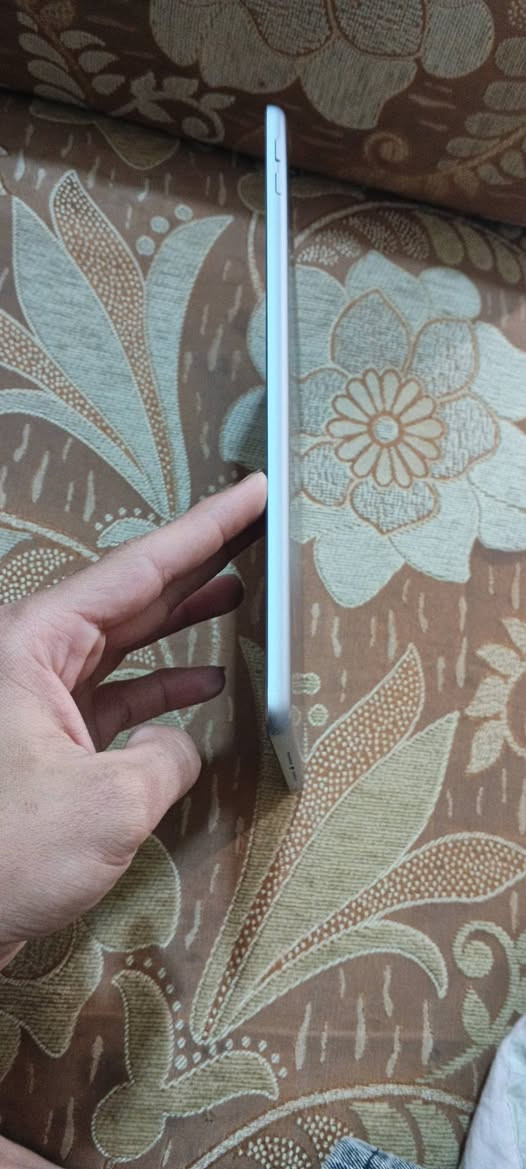 سلام عليكم ايباد جيل الخامس للبيع نضافه فولل ذاكرته 32 بوبجي وتساب مازنجر فيس تلكرام يفيد دراسه يفيد بوبجي سعره 140 مكاني بغداد مدينت الصدر الحميديه رقمي 
***********
