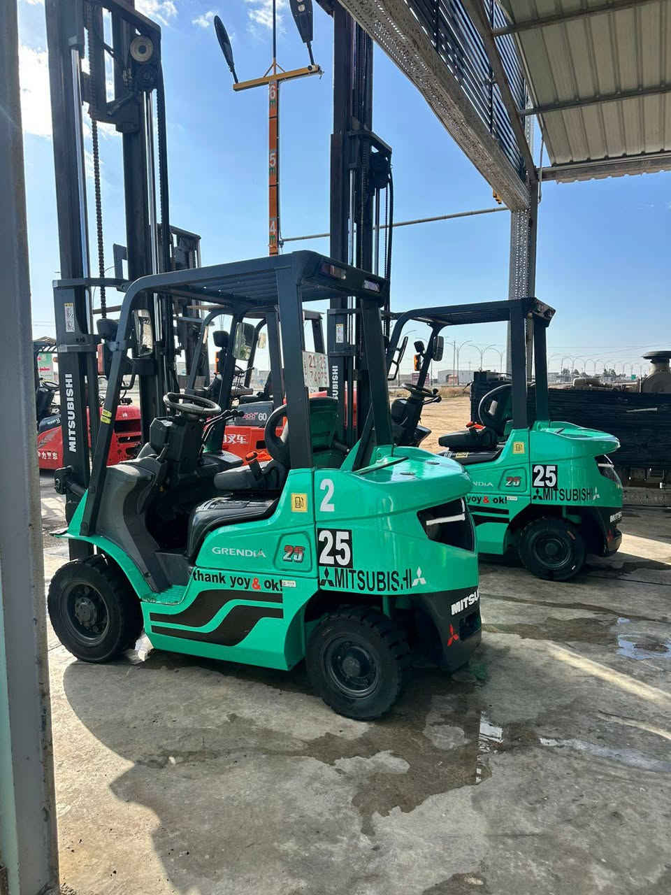 للبيع رافعات  شوكيه ميتسوبيشي 
طنين ونص 2/5 جوب حاويه 3حركات
موديل 2013
 دخول جديد كفاله عامه وضع الشركه 
منفيس كاتي 
مكينه كير اكسل بشرط 
العنوان ديالى بعقوبة قرب مديريه للإستفسار اكثر
اتصل ع
***********
***********
***********
 يوجد توصيل جميع المحافظات
