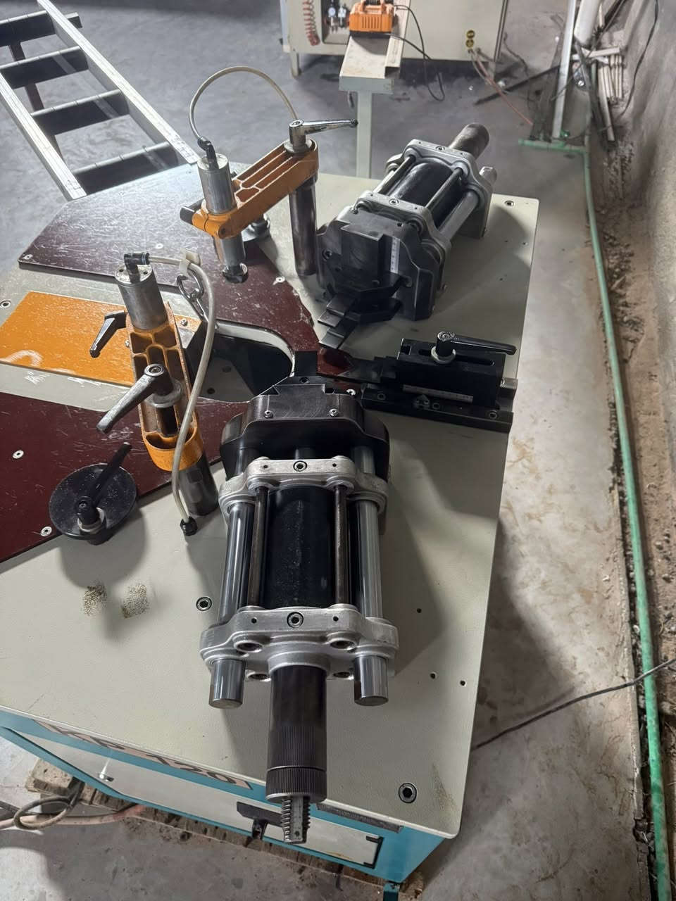 بريس المنيوم نضافه فول ***********
