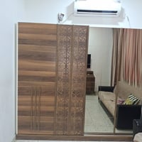 كنتور صاج تركي ثقيل للبيع كرويته لببيع بيها مخزن وتنفتح تصير جربايه   ...