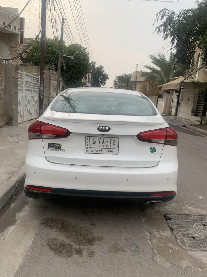 سلام عليكم كيا سيراتو 2018 رقم انكليزي كير ومحرك مكفولات محرك 2000 السيارة مكفولة كفالة عامة عدة ذنني البوارد اليي ببل سونار 
المواصفات
فتحة سقف
تبريد قطعتين
اشاير بل مري
3انضمة قيادة
تحكمات ستيرن
 السعر 143 وبيها مجال
رقم الهاتف *********** 
العنوان بغداد الغزالية
