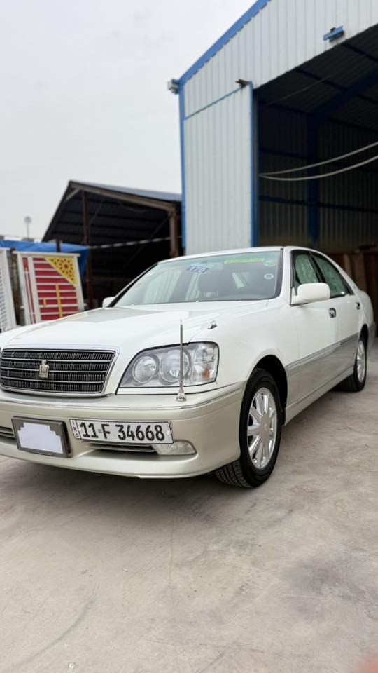 جنون 2002 كفاله عامه من الكص والصبغ مع عدى ملاحظات بسيطه بلاديه جديده محرك كير شرط الكفاله حتى من الفتح  اربع دكم فول مواصفات ما عدى الفتحه ثلاجه سيدي 12 قرص برده خلفيه فول مواصفات دمامات خلفيه كرستال اصل جديده بمعنى الكلمه سعرها حلو ومناسب 138 وبيهه مجال بسيط كلش حك الجيه فقط رقم الهاتف *********** عنوان بصره قضاء المدينه
