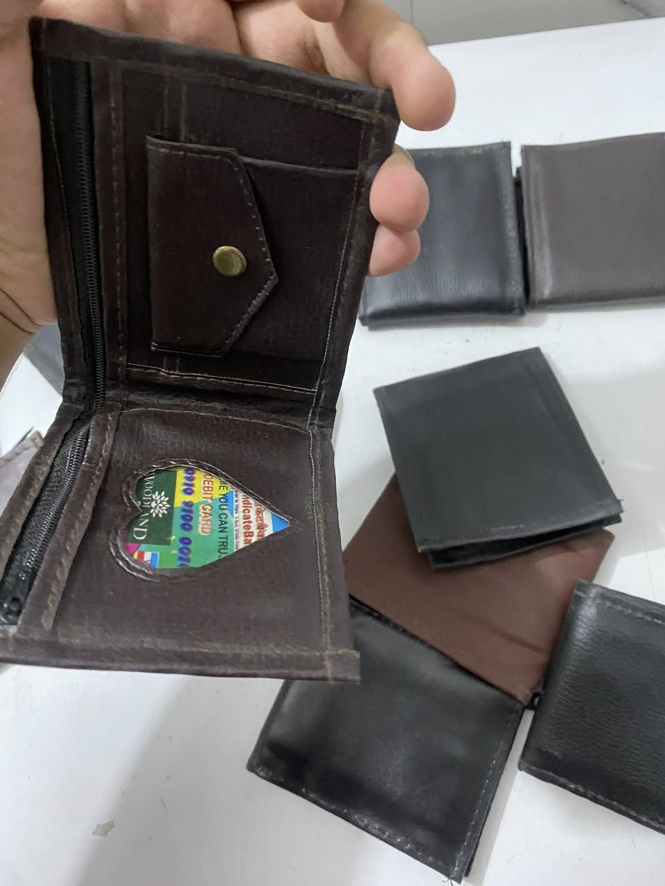 محفظات
25محفظه ب 16 ألف واصل


**إذا كنت صاحب هذا الإعلان وتريد حذفه لأي سبب، رجاءا أرسل رسالة إلى الدعم الفني**