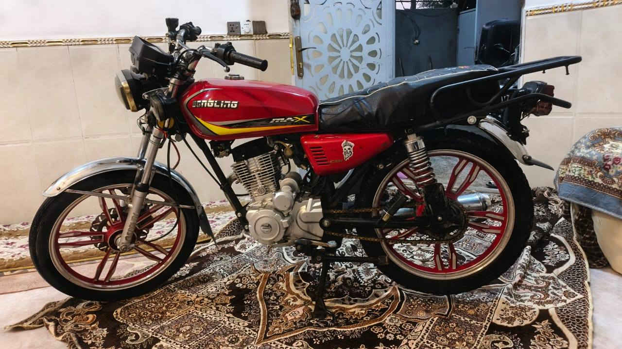 سيفان ٥ كير موديل ٢٤ نضيفه كلشي شغال محرك مامفتوح ماعايزه شي اوراق كامله مكاتبه وكيل سعر ٧٥٠ مكاني كوفه شارع المعمل ***********
