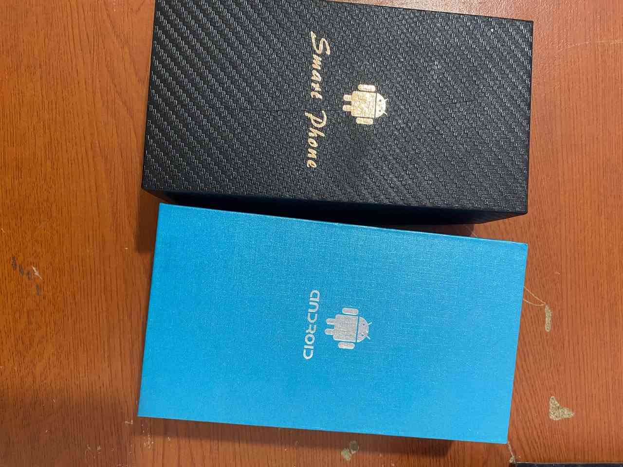 موبايلات امزون هيج شكلها شغلت واحد شغال مال اتصالات ثنينهم ب٣٥ الواحد ب ٢٠
للتواصل واتساب ***********
