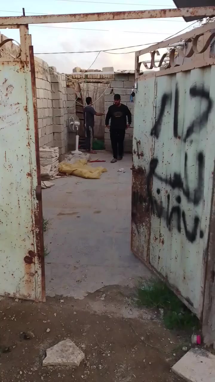 سلام عليكم بيت تجاوز للبيع بيت كلش حلوه تضيف 
مقابيل فلكت نجاح قرفه مطبخ صاله صحيات بيت جاهز ومرتب
بيت جاهز من كل شيء كهرباء ماي خط وطني خط مولد خط انترنت 
التفاصيل بالمقطع الفيديو الشراي بخير وتدلل سعره مناسب البيت مليونين 200 بي مجال شراي بخير ودلل 
الاستفسار اكثر واتساب ☎️
‏‪***********‬‏📞
‏‪***********‬‏📞
