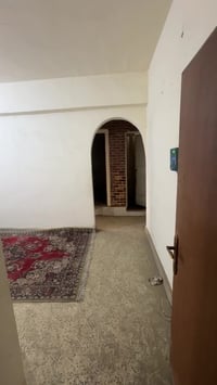 شقه للإيجار عنوانها بلغدير مقابل القاعه الملكيه اي ستفسار خاص او تصال ...