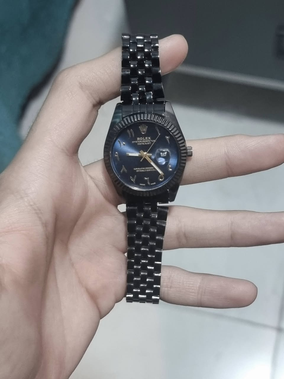 ساعات عدد 3 للبيع اول ساعة رولكس اوتوماتيك سير حديد وزن ثقيل ثاني ساعة رولكس سير حديد باتري عادية ناعمة ثالث ساعة من ماركة aiqinui ساعة مصنوعة بالصين سير جلد رايدهن كلهن ب 25 الف  وهنة كلهن هدية وصلن الي ساعات مرتبات و حلوات و نظيفات الي يريدهن مكاني بغداد رقمي واتساب ***********
