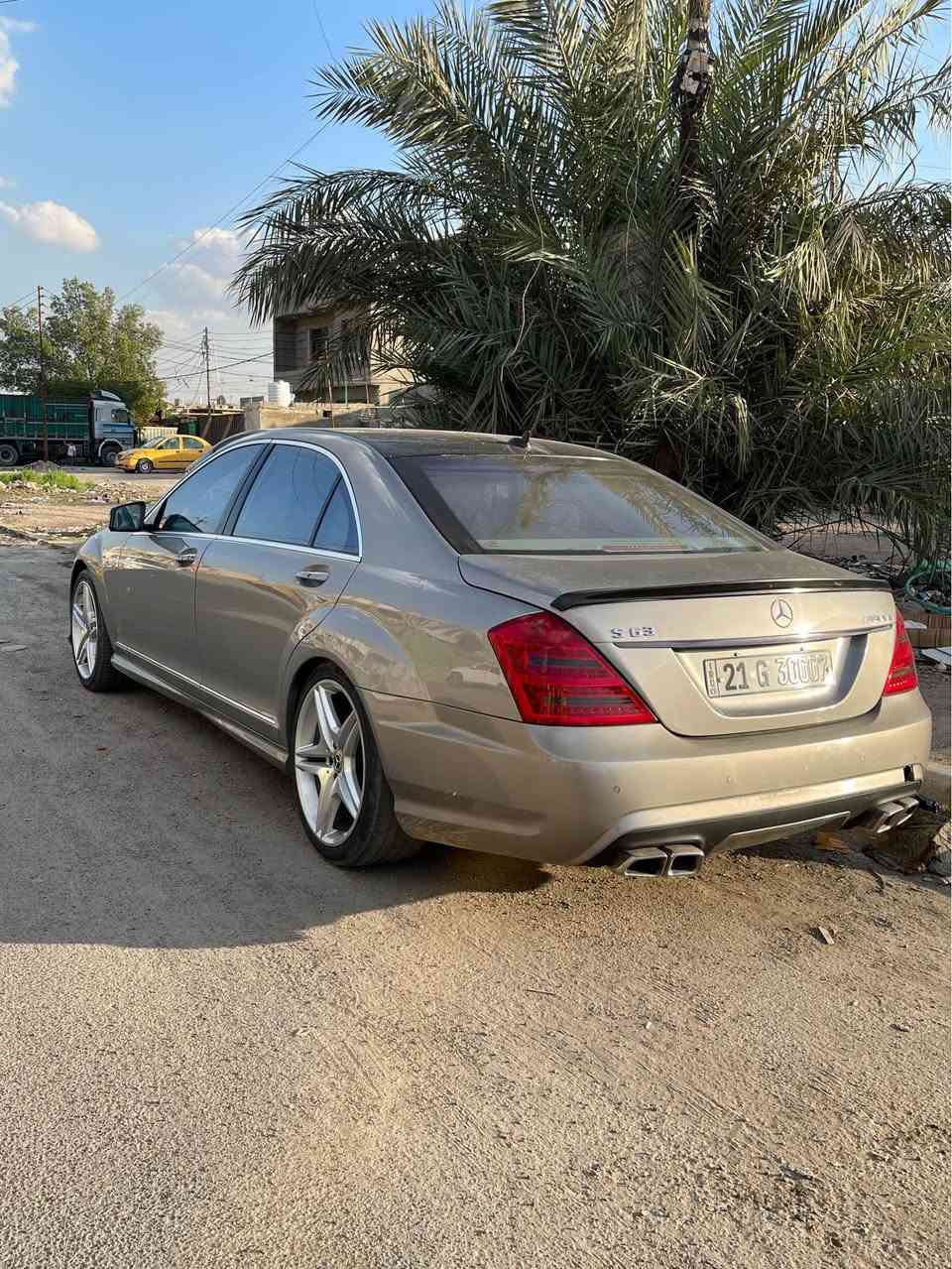 مارسيدس AMG S63 موديل 2007 ماشيه 200 الف حقيقي سيارة بيه جاملغ بنيد صبغ بدون ظربه مكينه وكير كله خير من الله عله وظع شركه كل نقص مابيه بسمي   سعر185  فول موصفات واحد عله واحد رقمي *********** بغداد, العراق
