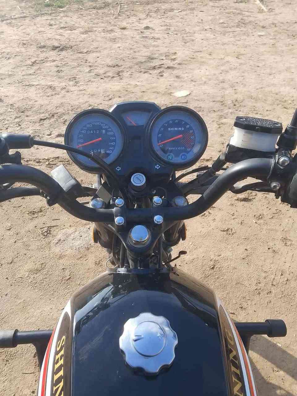 السلام عليكم 
شاينگ للبيع 
موديل 24 كفاله من كلشي اوراق اصولي 
دراجه وضع شركه دهن احسن نوعيه ديرله 
دراجه ما ماشي نضافه 100%
مكاني دوانيه دغاره 
الشراي يراسلني خاص وبي خير ويدلل 
***********
