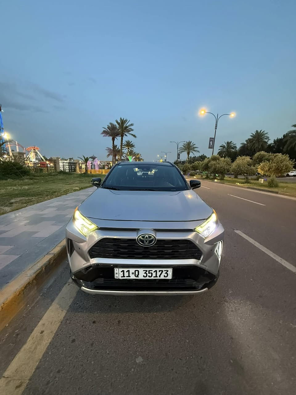للبيع تيوتا راف فور هايبرد XSE
 موديل 2023
محرك  2500 (هايبرد )

وارد امريكي حادثها دعامية امامية وجاملغ ايمن 
صور الحادث موجودة والسونار ايضا 
 ماشية 77 الف mi

مواصفات: -فئة XSE فول 1/1
تو كولر 
سلايت
صندوك كهرباء
كشن السائق كهرباء
كشنات جلد
تدفئه بلكشنات 
تدفئه بلستيرن
خزن ميموري 
شاشه كبيره
كامره دواره
شاحن تايب سي
اوتو ستوب
اوتو هولد
لايت زنون
قطعتين تبريد
رادار امامي جانبي خلفي
فور ويل 
تحديد مسار
مانع تصادم
كروس سرعه
ثلاث انظمه قياده ايكو نورمل سبورت
السعر 255$ وبيها مجال قليل
مكاني بغداد
للاستفسار *********** واتساب او اتصال

