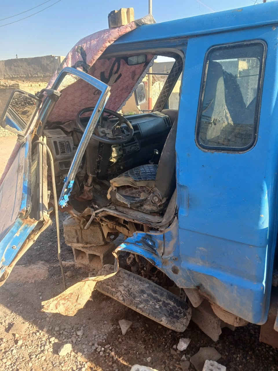 سيارة تفصيخ للبيع الي يريد محرك كير ابيع 
والي يريدها كلها عادي
السيارة تفصيخ بدون رقم
العنوان /بغداد المعامل
السعر/ نهايتها 15$  ورقة
الرقم/***********
