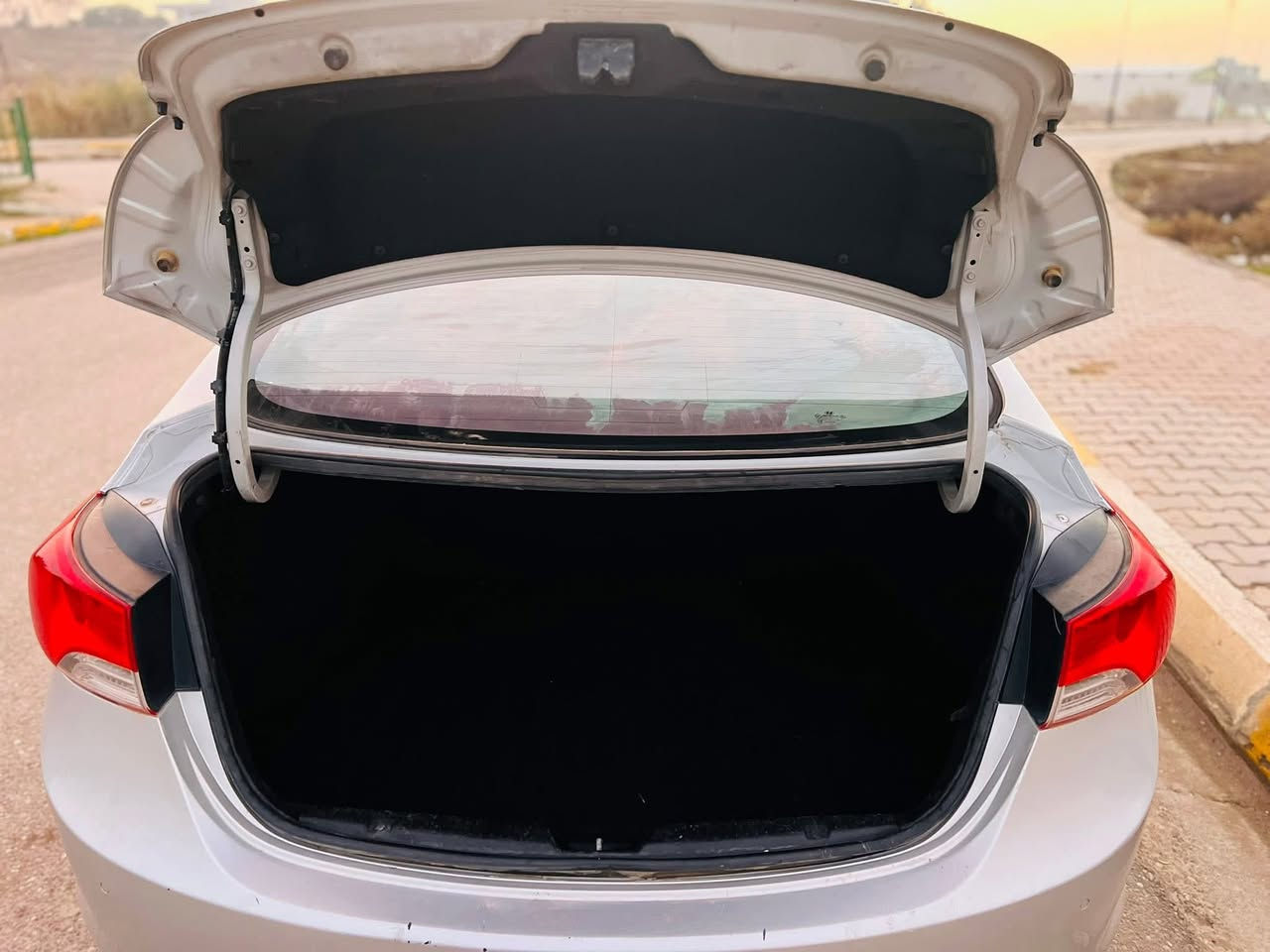 افانتي 2012
باسمي شرط التحويل 

سيارة جديدة وجاهزة مابيها نقص

محرك ما مفتوح 

كير محرك صدر تايرات كلو شرط

تدفئه تبريد السيارة جاهزة 

بيها رش ثلث قطع اثر تقحيل بدون تصليح او تبديل شرط
السعر 95
‭***********
