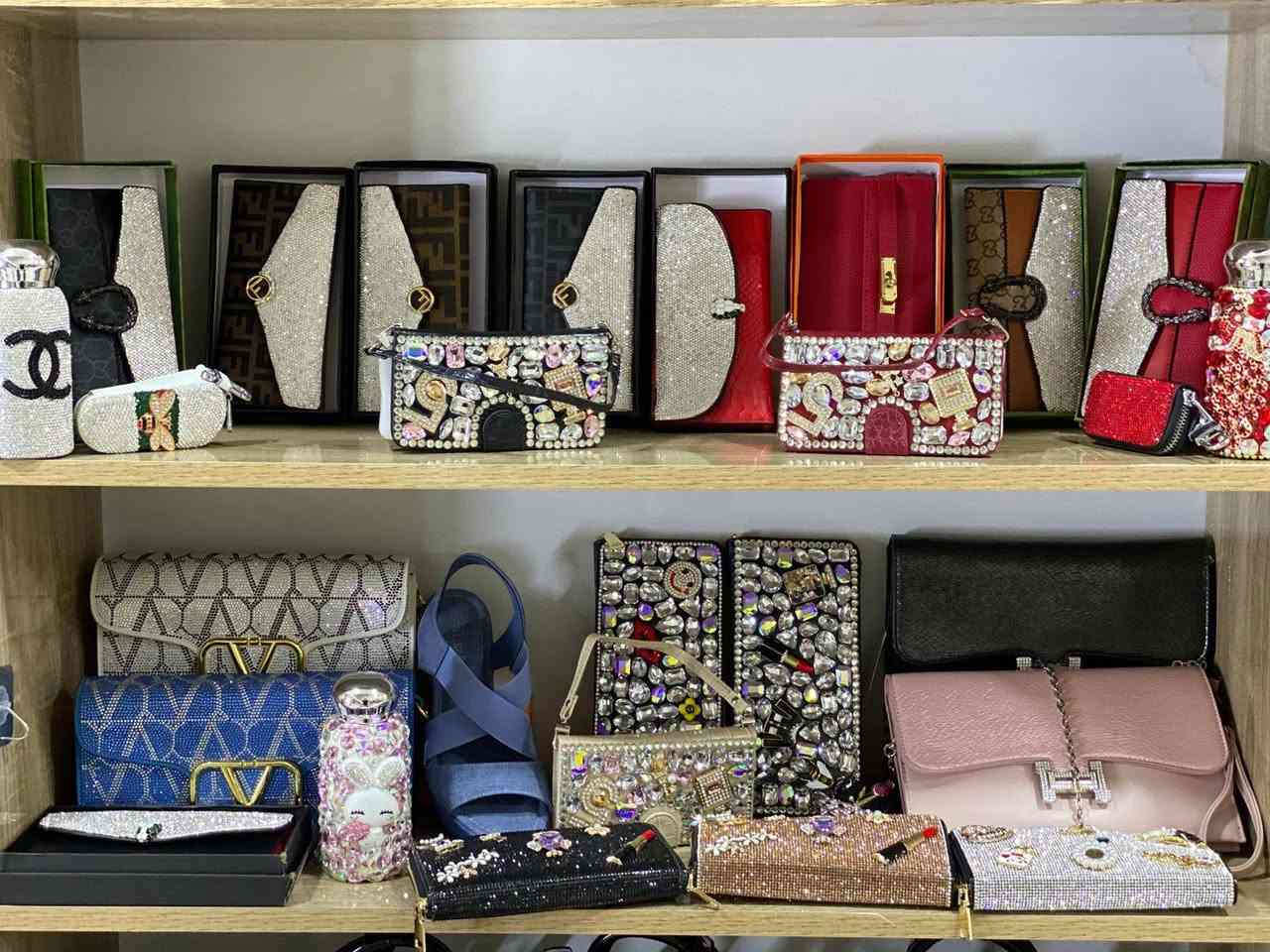 البيع موجود توصيل


**إذا كنت صاحب هذا الإعلان وتريد حذفه لأي سبب، رجاءا أرسل رسالة إلى الدعم الفني**