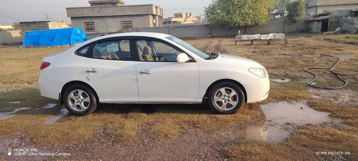 انترى 2011خليجي محرك وگير شرط بااسمي هزة وسنويه جدد كبل اسبوع غرامات مصفرة رقم اربيل الجديد جاهزة وماناقصها برغي بيها شبر صبغ فقط بطارف الباب
 ومكان بارد باالجاملغ الايسر بطارف السعر 120وبيها مجال 
 محرك 1600................ ***********...
