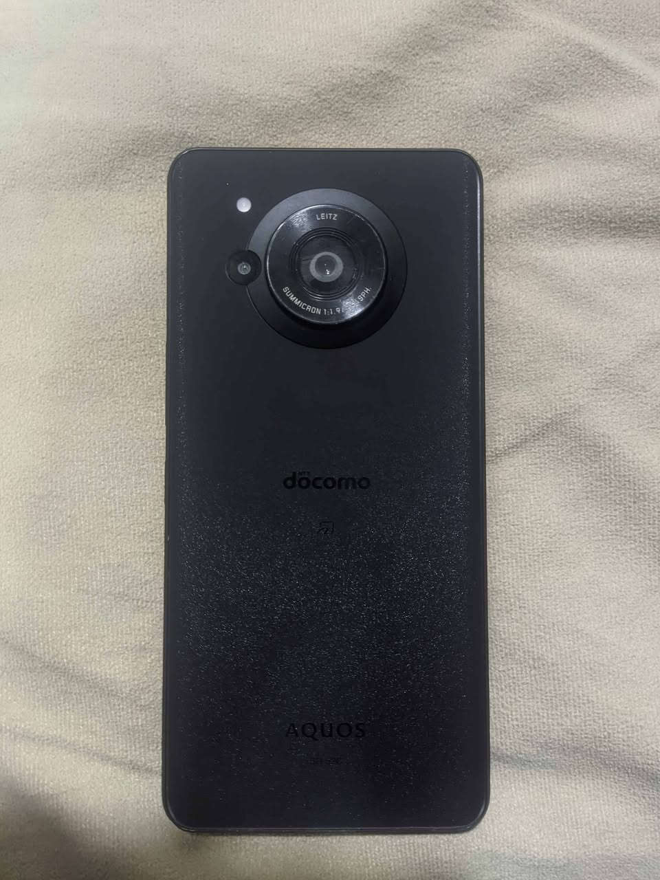 ‏السلام عليكم اخوان هذا جهاز اسمه
‏sharp Aquos r7 
‏
‏جهاز ذاكرته 256 رامه 12 تردد 240 فريم اخوان الي يعرف بيهن يدري هيج جهاز شكد نادر وآله رغابته نظامه مال Google pixel كاميرته تشك شك جهاز يخبل بس بي مشكلة وحدة بالجهاز بي تطبيع علشاشة خفيف ميبين موضح بالصورة 
‏
‏مكاني بغداد الزعفرانية شارع المعهد 
‏رقمي *********** بي واتساب علمود الاتفاق 
‏سعره
