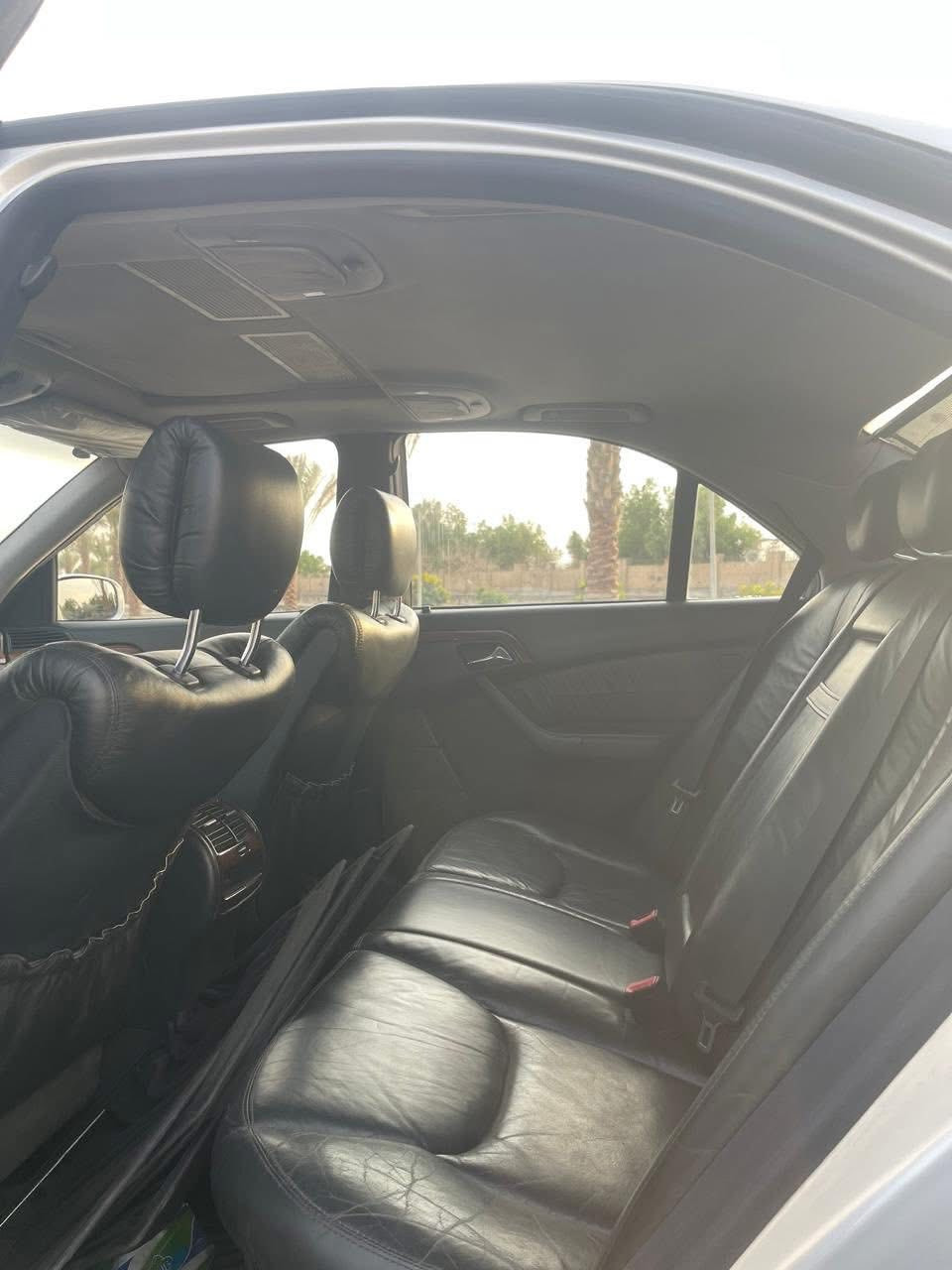 السلام عليكم 
مارسدس غواصه قرار 48 وكاله مفحوصه وكامله وبيها اضباره مال فحص مفحوصه وكامله السياره جديده ومابيه اي نقص خير من الله سعرها 73 وبيها محال
***********
