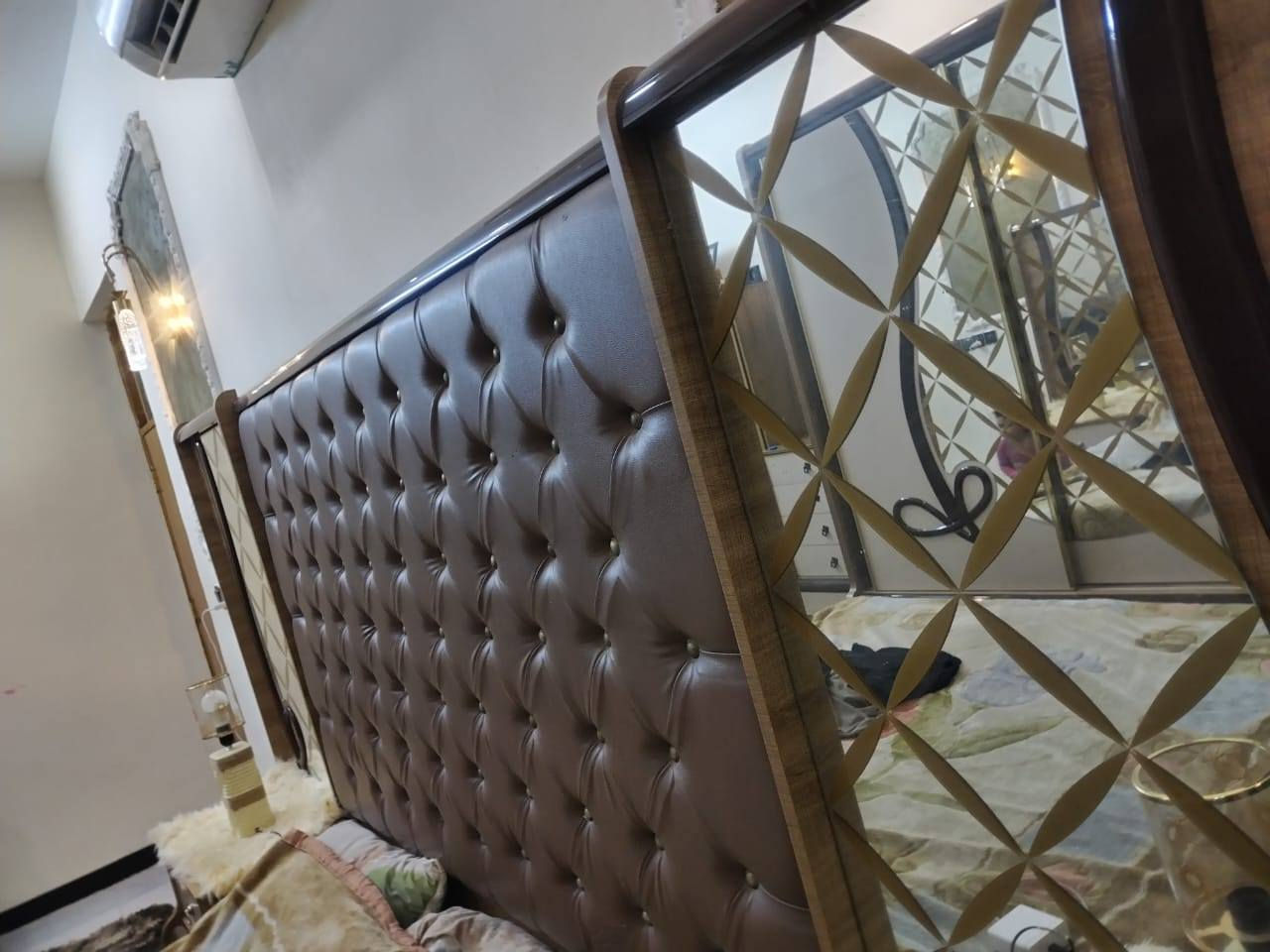 غرفه تركيه مستخدمه 10قطع السعر مليون ونص رقم***********
