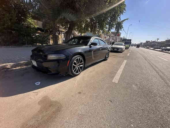 السلام عليكم 
دوج جارجر 2015 وارد كندي بدون يرباك 
بدون حادث لون اسود 
بيه ٣ قطع اثر شخط 
بل عراق بدون معجون 
بس صبغ
السياره مكفول من اليرباك ومن الدواخل 
مواصفات sxt
مكينه ٦ سلندر 360 مكفول
كير ٨ نمر مكفول 
عليه كت srt دعاميه ودوسات
ويل عشرين رياضي
شاشه جبيره 
بصمه 
حساسات خلفيه
تحكم ستيرن
كشن كهرباء
سياره استخدام شخصي 
السعر 170 او بيه مجال للشراي 
مكانه الدوره شارع ٦٠ غير متواجد على الفيس 
***********
