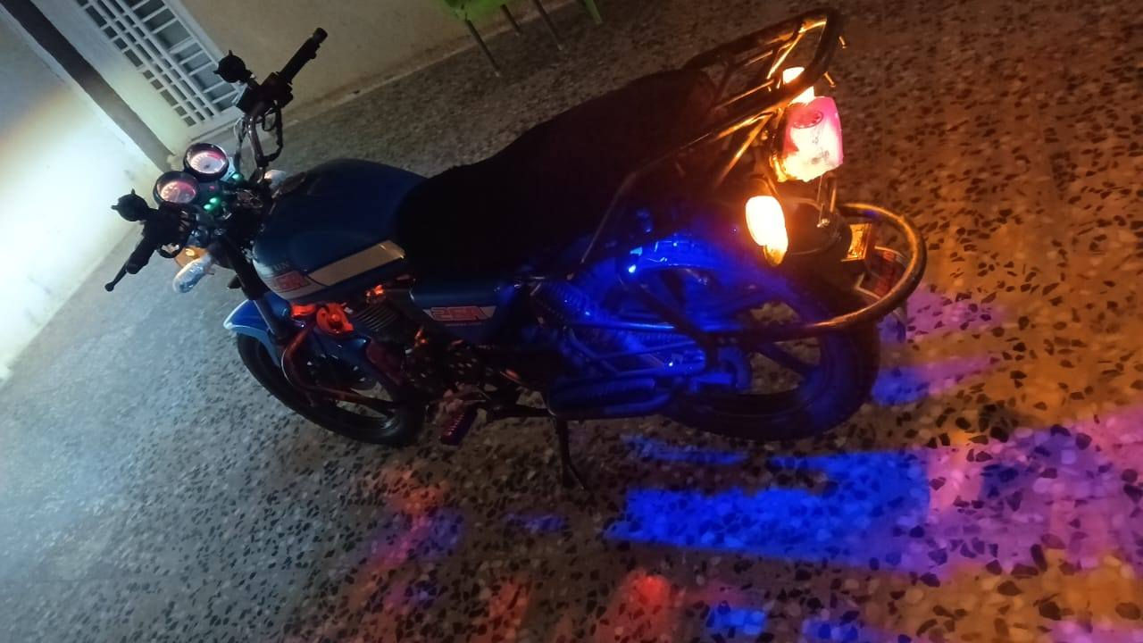 دايون لبيع اوراق اصولي مديل 2021 محرك ما مفتوح دراجه نضيفه مال جناي المكان كربلاء هنديه قرب شط الله  السعر 1250 الرقم *********** مو شراي لا ينتصل
