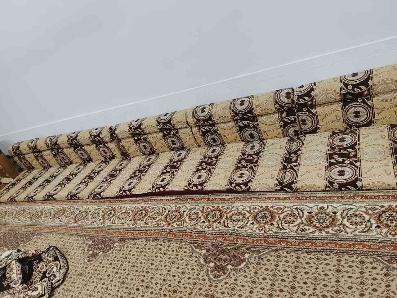 السلام عليكم
ديوان ارضي للبيع تزكام مو سوكي ١٤ متر 
٧دوشك .و١٤تجوة ضهر.و٨توجوه وسطية و٣زاويه للبيع ***********
***********
