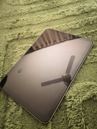 ايباد مني 7  السلام عليكم كل الموصفات موضحه بالصور جهاز جديد لوك لا تع...