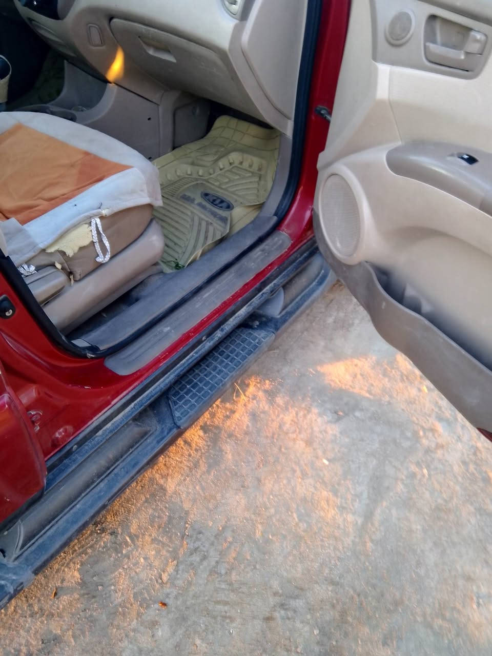 كيه سبورتج م 2009 بسمي مكينه الفين  خليجي ويل كب خمسه مرشوشه حزام لجماليه اوتماتك  استخدام لشخص واحد مال موضف  السعر بشده وعشرين وبيه مجال حك الجيه .وهذا رقمي ***********.. أبو محمد السلطاني
