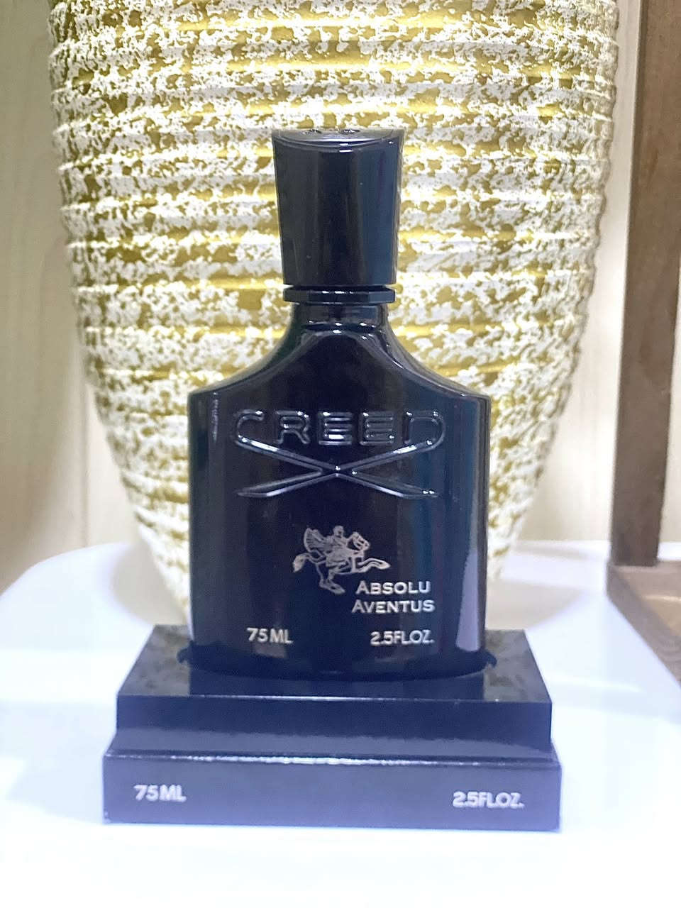الأول: عطر فيبراتو سوسبيرو للجنسين Vibrato Sospiro EDP
الثاني: عطر ابسلوت افينتوس كريد ٧٥ مل 
 الأصلي براندات 
لمعرفة السعر و التوصيل واتس ***********
