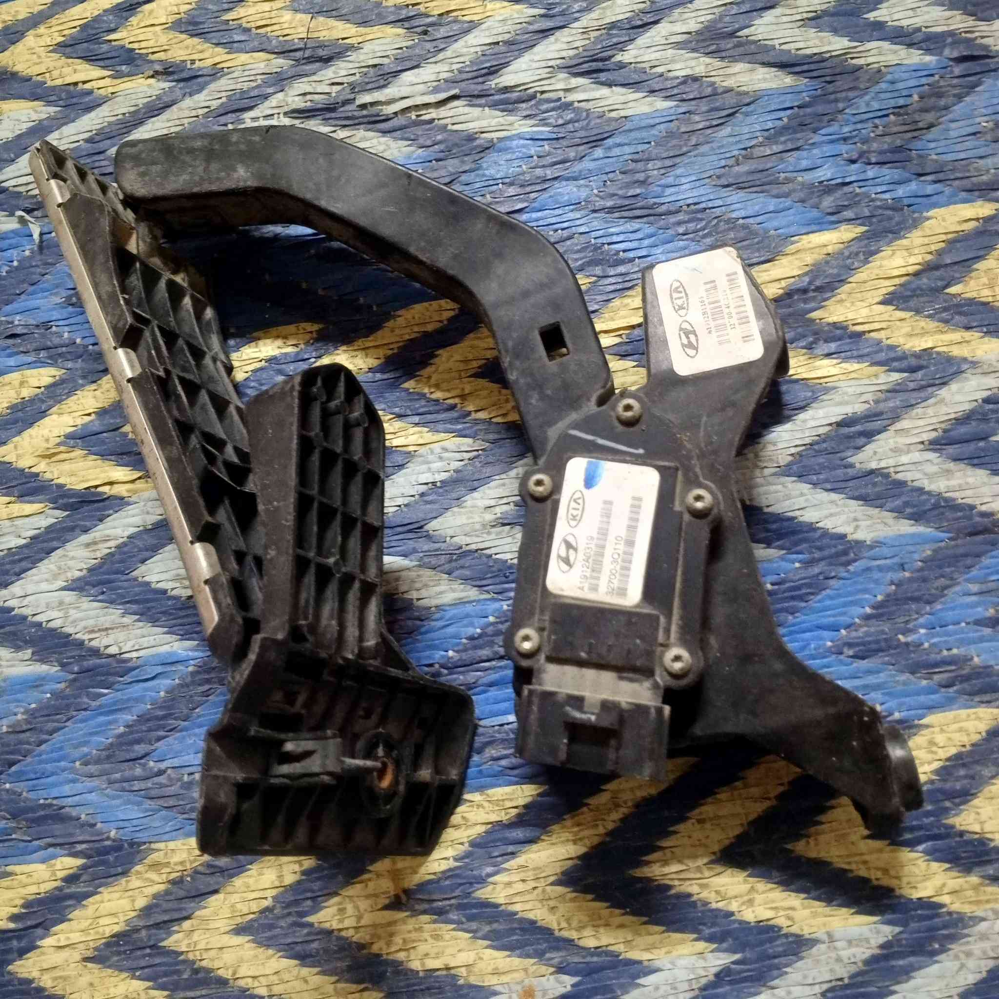 سلام عليكم دواسه وتماتيك موديل 2012مضلاع البيع سعر 30المكان شاميه رقم الهاتف ***********
