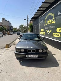 بي ام دبليو 520 • كير عادي • كشنات جلد