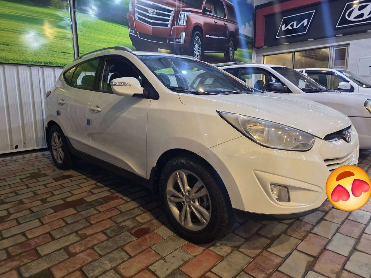 السعر ١٣٥        المكان النجف الاشرف
توكسان خليجي مديل ٢٠١١ جديده جدا كفاله عامة حتى دعامياتهه مكينة ٢٠٠٠ دوش مواصفات معروفه وواضحه بالصور رقم اربيل وكاله او نقل ملكية مضمون 

بيع او مراوس حسب القناعه 

رقم الجوال ***********
