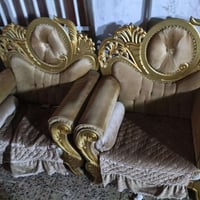 تخم جديد مستخدم شي قليل سعره 250 الاستفسار 07811281921