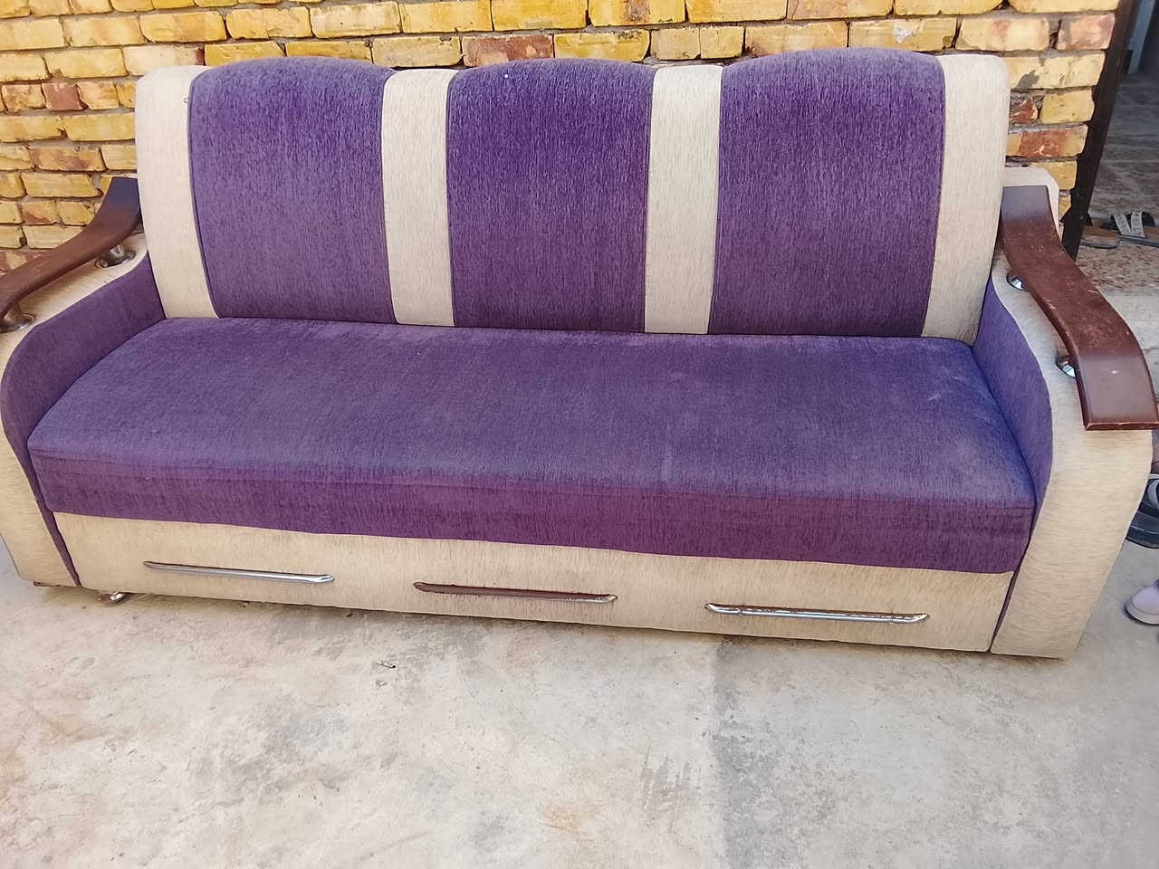للبيع نظيفات جدا مكان بابل ابو غراق ***********

