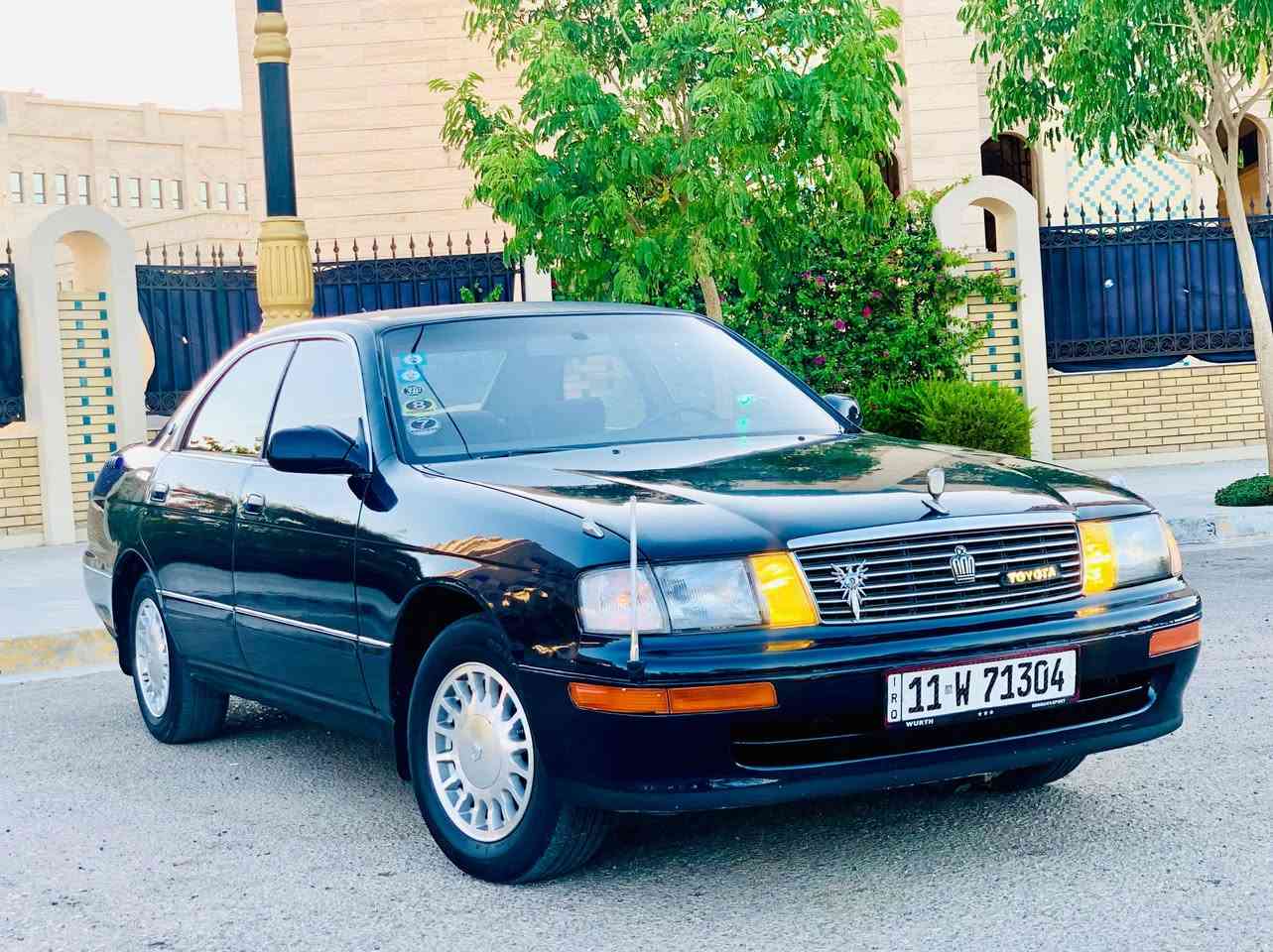 السلام عليكم ورحمة الله 
للبيع بطه متصل موديل 1993 رقم بغداد انكليزي تحويل مباشر سنويه مجدده لل2030  گير ومكينه 2500 شرط حاويه جدد السياره كفالة عامه حتى من الخياس 
وجديده بمعنى الكلمه من دواخل تخم تاير حداديه اسفنج كهربائيات كلها شغاله شرط التبريد ثلج منظومه كلها جديده ويل جديد سنتر لوك جام كله شغال شاشه جبيره ادامه كامله جديده مال جناي السياره احلا من الصور 
مكان السيارة كربلاء السعر 55 وبيها مجال 
للاتصال….***********
