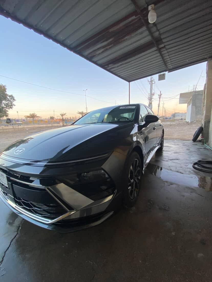 هونداي سوناتا 2025 وارد امريكي
( GT/2500) 
كفاله  ... ضربته فقط باب سايق شويه بالباب الخلفي موضح بصوره
داخل  ابيض 
-بصمات بيبان
-بصمه صندوك
-شاشه متصله 
-مثبت سرعه 
-قياده إليه
-رادار
-مستشعر وقوف
-مصابيح زنون اماميه
-كامره خلفيه
-ابل كاربلاي 
-ماشيه 3الف مايل
-بدون رقم
-السعر 190 ورقة و بيه مجال 
للستفسار 
***********اتصال
***********واتساب
