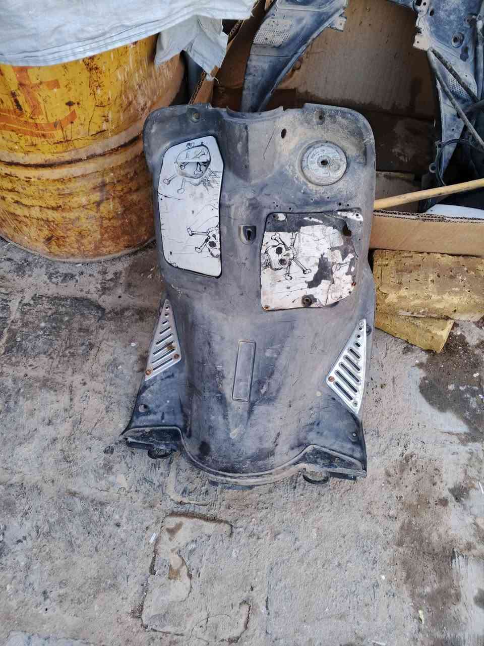 السلام عليكم ورحمة الله وبركاته غراض دراجة سيكنس نثيه ماعدا المحرك للبيع اليريدهن شلعه كلهن يريد مفرد اكو ***********
