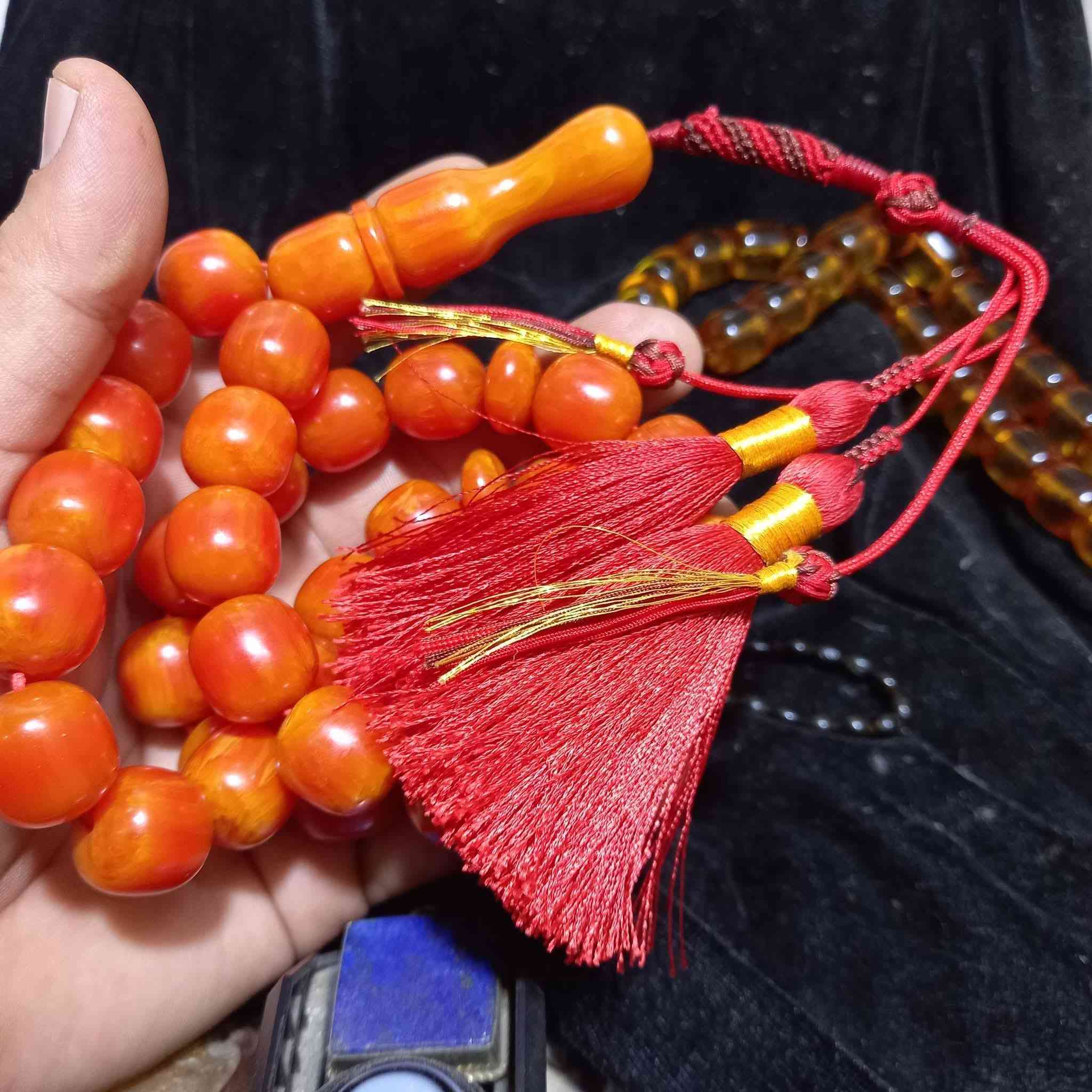 📿 سبحة سندلس باكستاني الأصلي قطعة قديمة كركوشة حياكة العنوان بغداد يوجد خدمة توصيل كافة محافظات العراق اي سؤال او أستفسار واتساب او الاتصال بالرقم
***********
