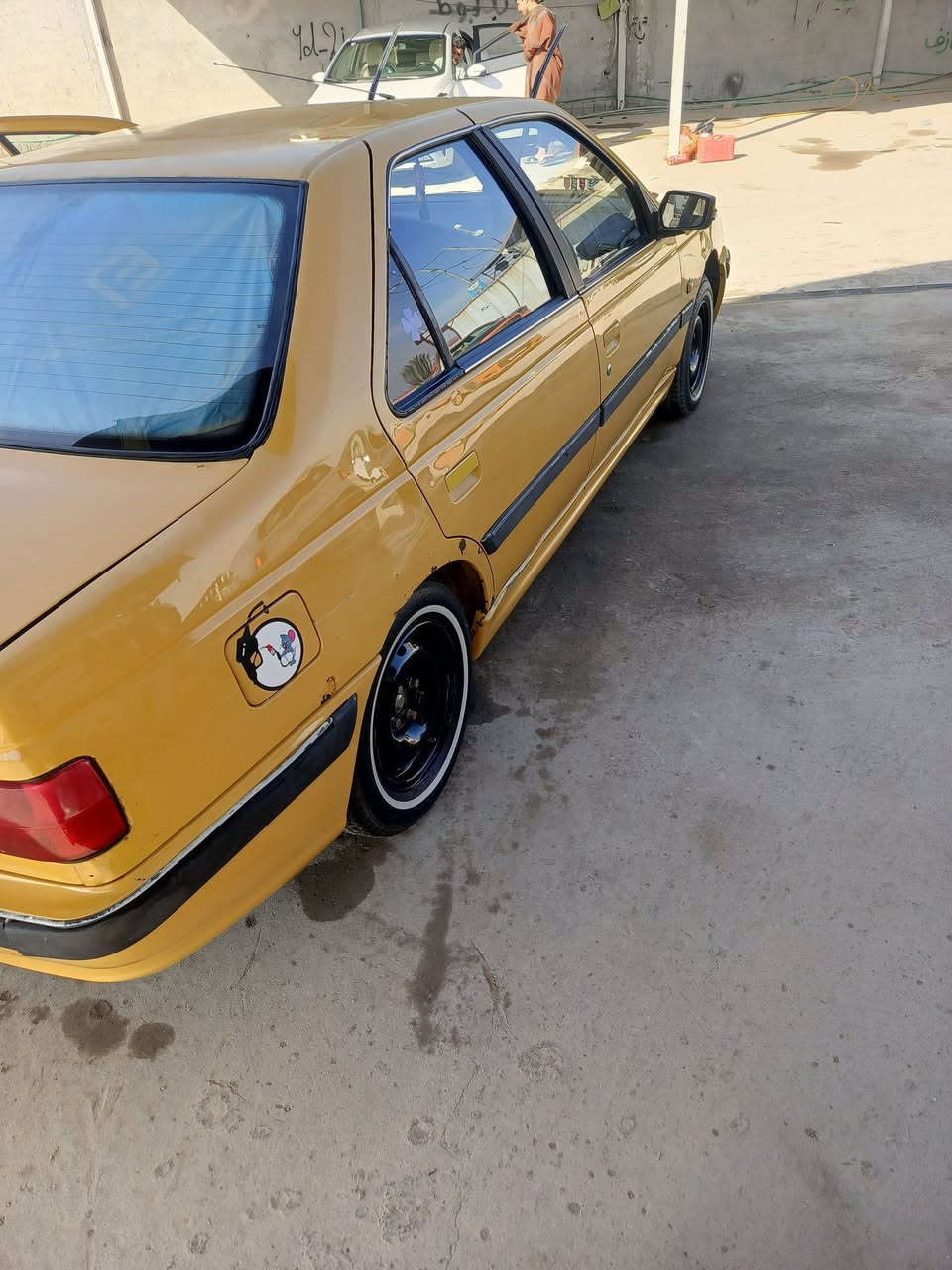 السلام عليكم للبيع بيجو بارص 2015تكسي رقم دولي بابل مكينه كير حداديه تخم تاير جدد راعيها بكربلاء سعرها 47 وبيها مجال ***********
