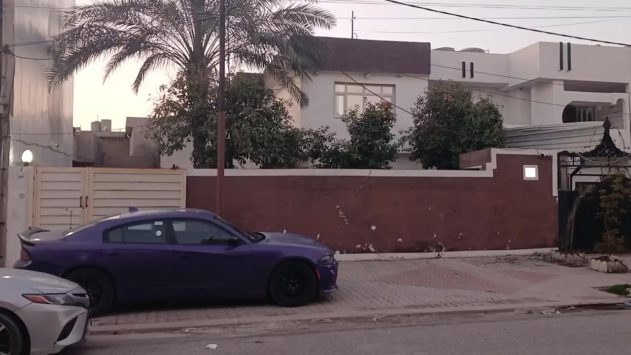 بيت ٣٢٥متر طابو صرف 

شارع ٢٠ متر 

واسطي قرب الرعايه 

السعر ٣٠٠ مليون 

***********
