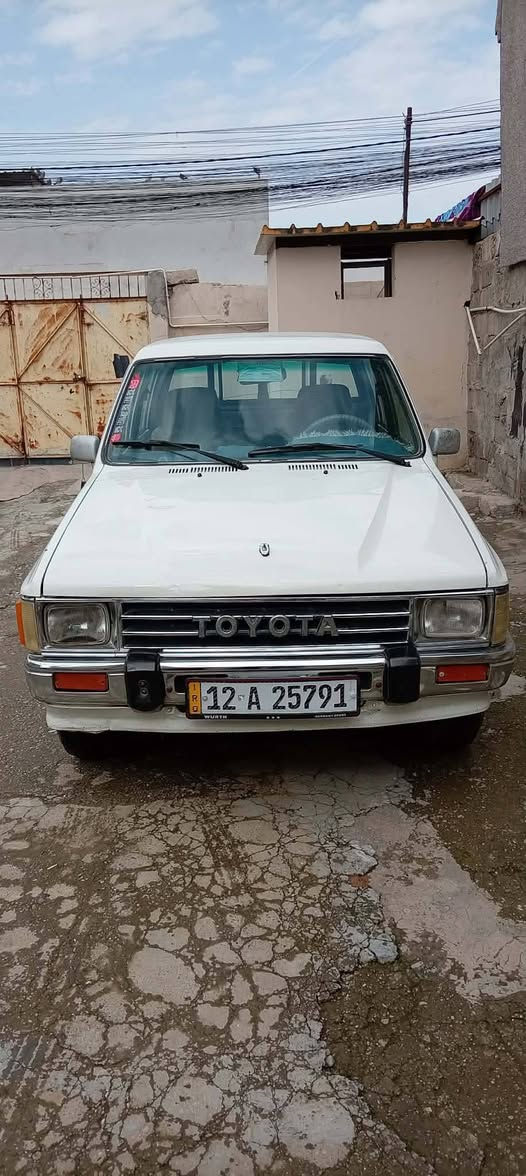 بيكم 88للبيع رغم محرك شاصي شرط السنويه 27 رغم اجنبي كاربون بي العنوان الموصل اليمن حي  النهروان الدوره السعر 68.   ***********
