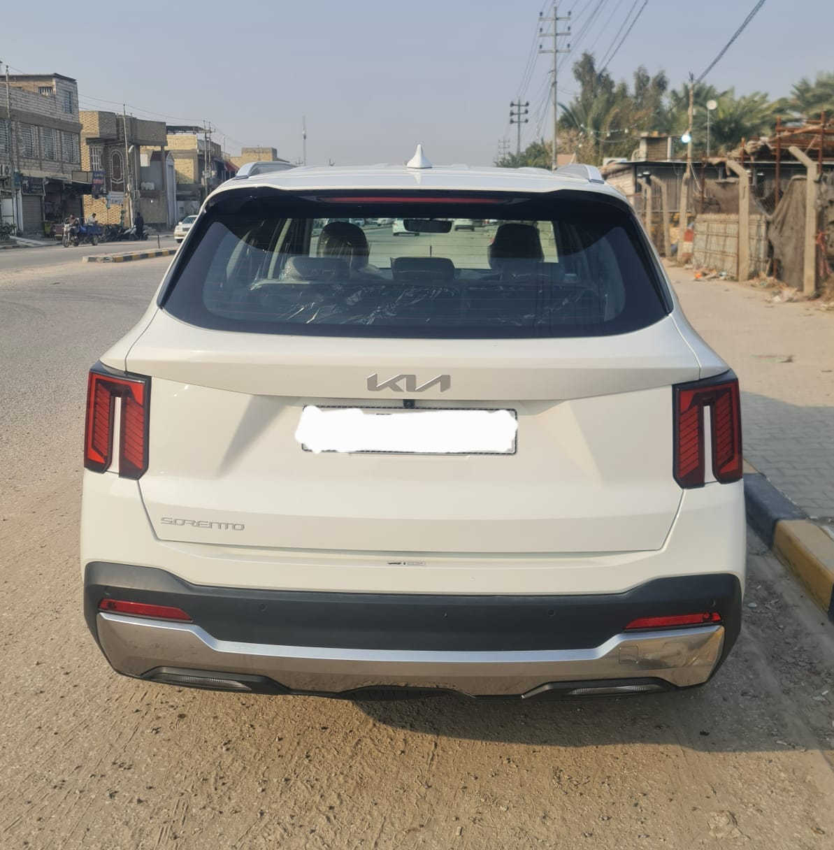 السلام عليكم ورحمة الله وبركاته 
سورنتو 2024 خليجي كفالة عامة 
 ضمان الشركة الدولية 
رقم بغداد بأسمي 
ماشية 9 الف على وضع الشركة(مخزونة) 
6 سلندر( 3500) 
حساسات أمامي خلفي 
جنطة كهرباء 
كشنات كهرباء 
توقف ذاتي 
ويل 19
بصمة ابواب 
مري قابلة للطي
بك لايت LED 
تبريد 3 قطع 
7 راكب 
4 أنظمة قيادة 
تحديد مسار 
بصمة تشغيل عن بعد 
انارة محيطة ليزرية في الداخل متغيرة 
بردات خلفية 
شاشة ابل كار بلي 
اريل نفكيشن نظام خرائط و تحديد موقع 
لايت زنون عالي ناصي 
لد نهاري 
السعر /318 ورقة 
***********
مكان السيارة نجف الاشرف
