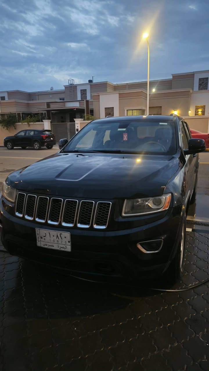 كراند شيروكي لاريدو
السعر (( ١٧٩ ))
موديل 2014
وارد ماشي 112 ميل قابل للزيادة
رقم بصرة ومكانها بصرة 
السعر 179 ورقة
تواصل واتساب
***********
