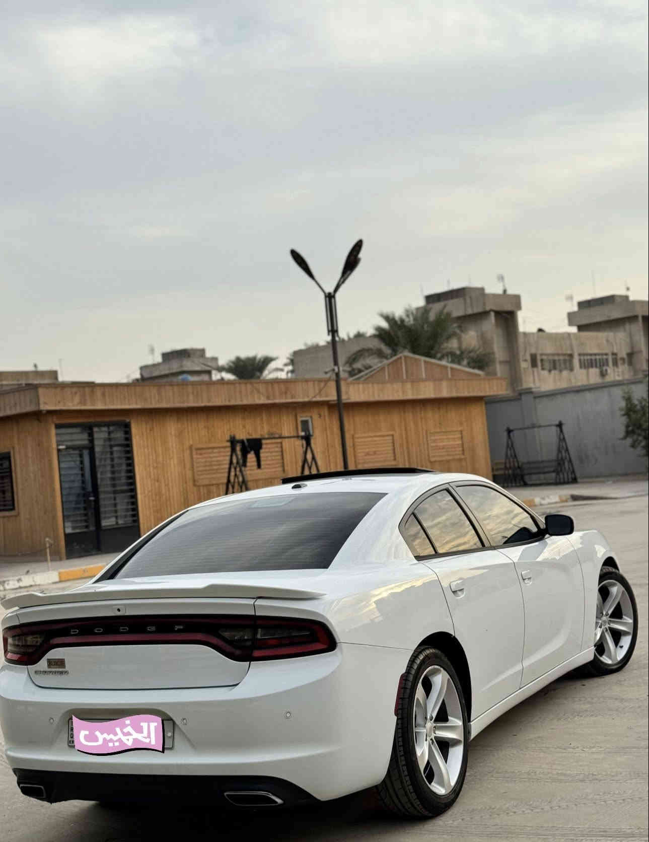 جارجر 2016 SXT بلاس السياره كلين تايتل 
السيارة حلوه وجديدة بيها 3 تعديلات بارد صغار 

المواصفات 
شاشة 
بصمه 
سلايد 
كشنات كهرباء 
كشن خزن 
كشن امامي تدفئة تبريد 
كشن خلفي تدفئة 
كشن جلد 
ستيرن تدفئة 
عداد 260 
تشغيل عن بعد 
حساس خلفي 

وباقي مواصفات الجارجر بلاس المعروفة 
السياره رقم دهوك هزة سنوية كله جديد 
تحويل ثاني يوم 

مكان السياره / بغداد 

للاتصال 
***********
